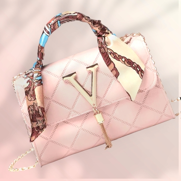 NWT !!:Beautiful Pink Argyle Embossed Crossbody Shoulder Bag with Scarf!!✨️💕✨️ - Picture 11 of 12